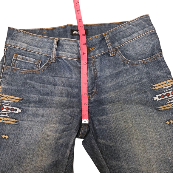 Allen B Embroidered Tribal Pattern Straight Leg Jeans Size 6 - Picture 7 of 13